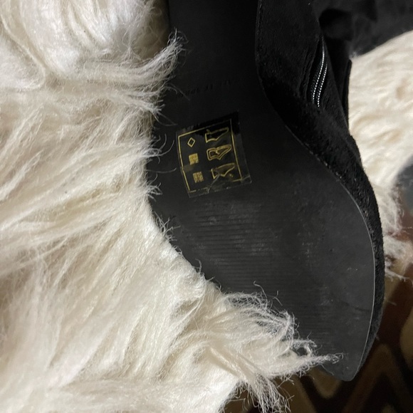 Call It Spring Stiletto Knee High Flattering Boots Size 6 Womens US - Picture 7 of 12